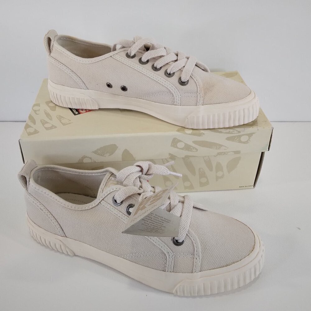 NWT Boks Reebok Jibe Low Natural Canvas Sneakers Size 7.5